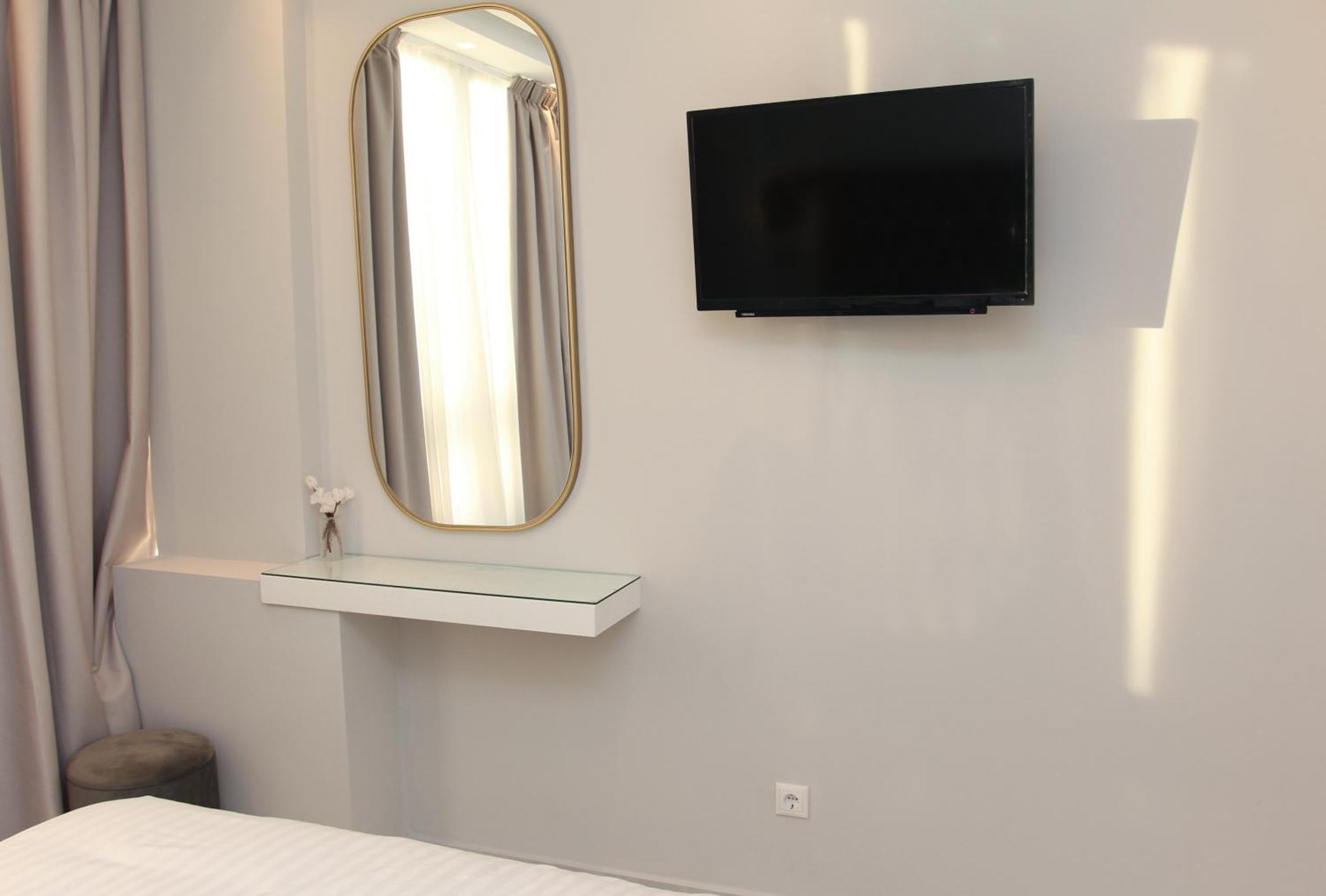 Central Metropolis Luxury Living أثينا المظهر الخارجي الصورة
