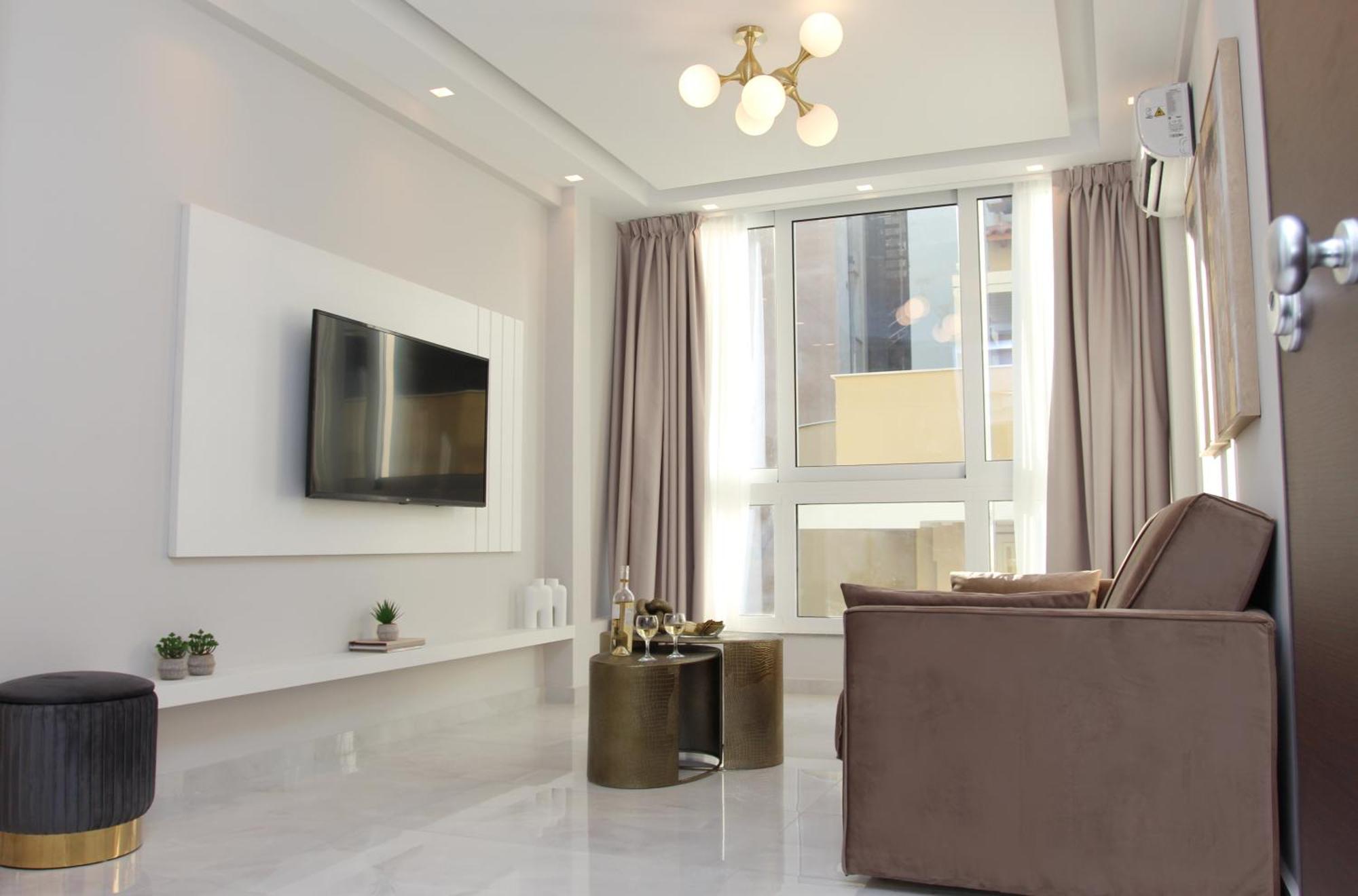 Central Metropolis Luxury Living أثينا المظهر الخارجي الصورة